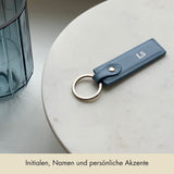 Schlüsselanhänger Classic Glattleder | Eisblau & Silber - personalisiert mit Namen | MERSOR