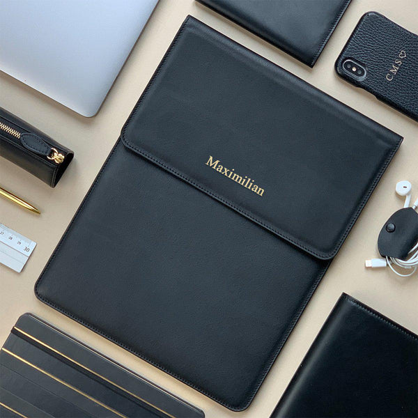 Laptop Sleeve aus Leder mit kostenloser Personalisierung des Namen - Schwarz | MERSOR
